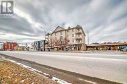 404, 1905 centre Street NW Calgary