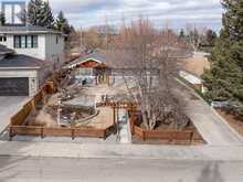 1010 30 Avenue NW Calgary