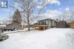 16 MEADOWLARK Crescent SW Calgary