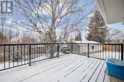 16 MEADOWLARK Crescent SW Calgary