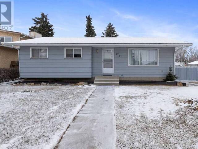 1717 Athabasca Street Crossfield