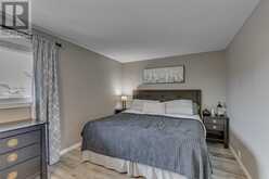 331 Woodvale Crescent SW Calgary