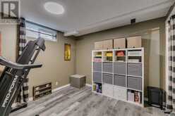 331 Woodvale Crescent SW Calgary