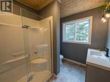 211 A Peterson DR Kenora