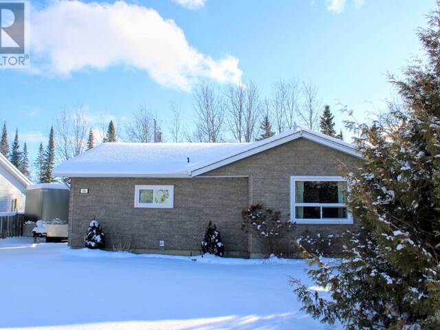 58 Redwing AVE Manitouwadge Ontario