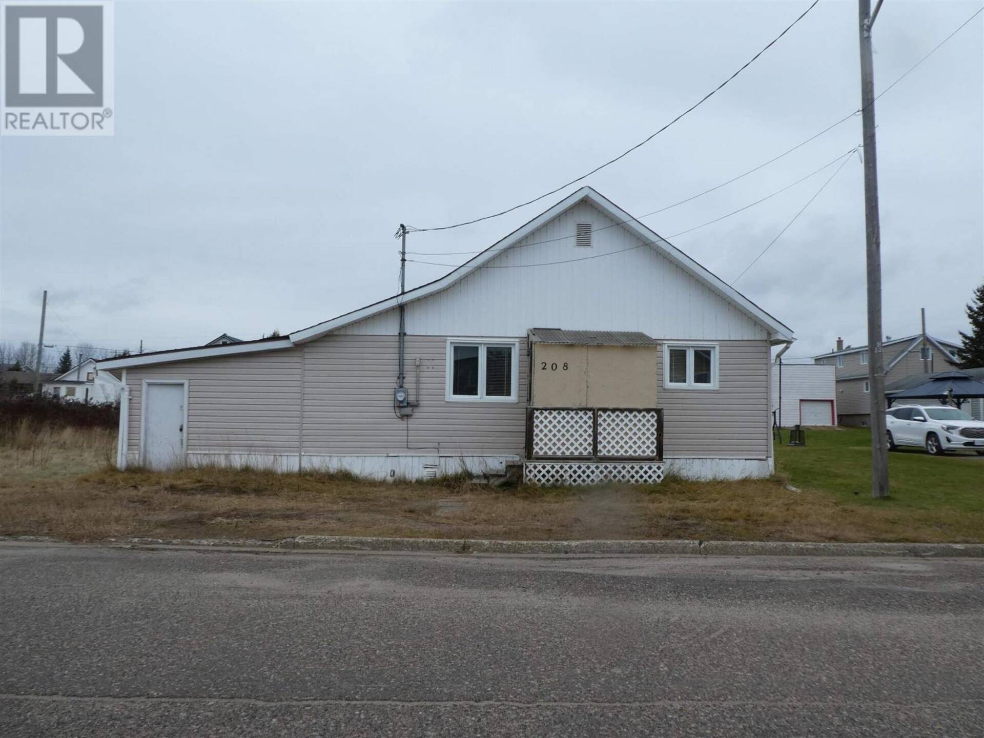 208 Third Ave SE Geraldton