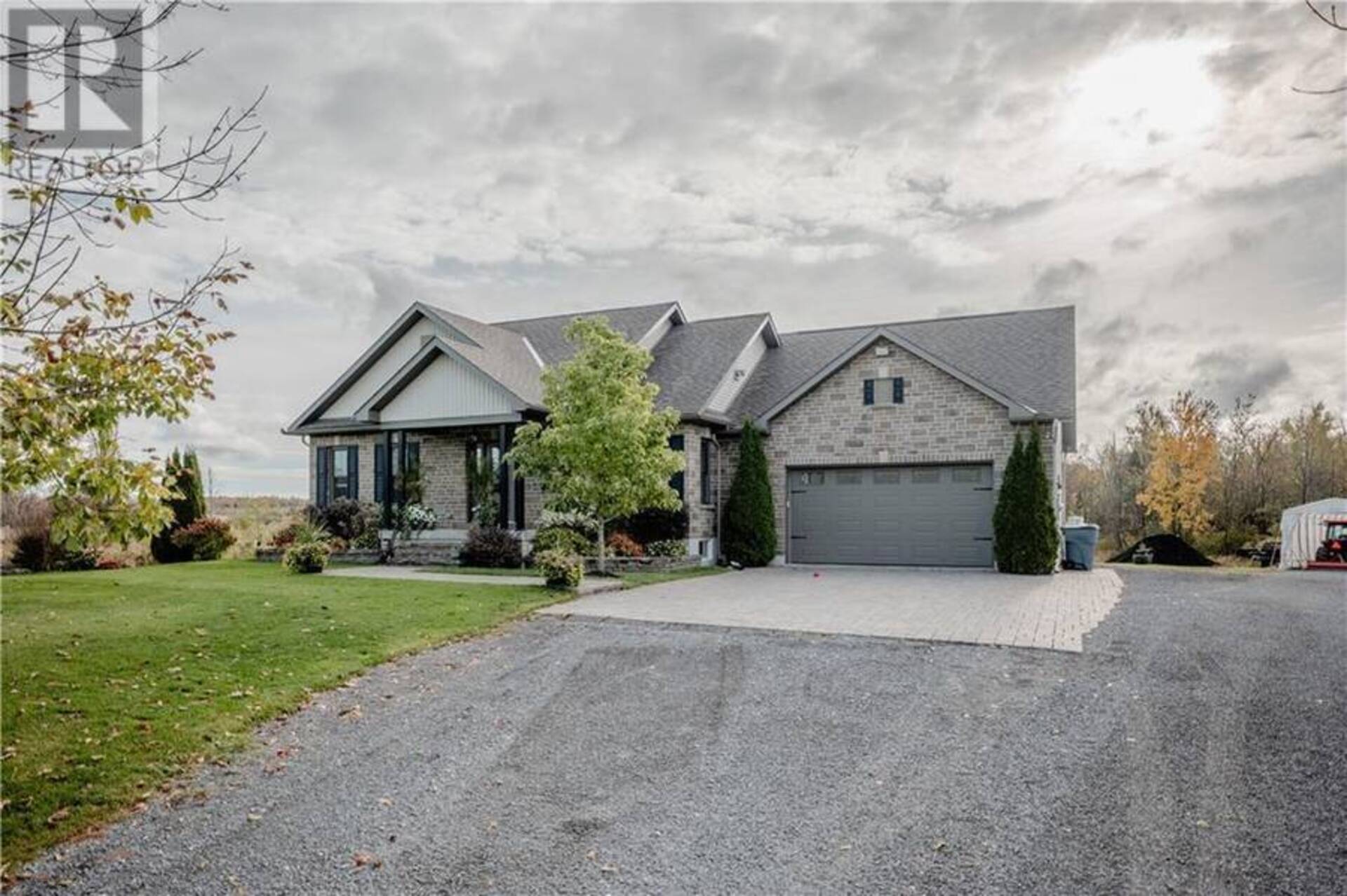 19300 GORE ROAD South Glengarry